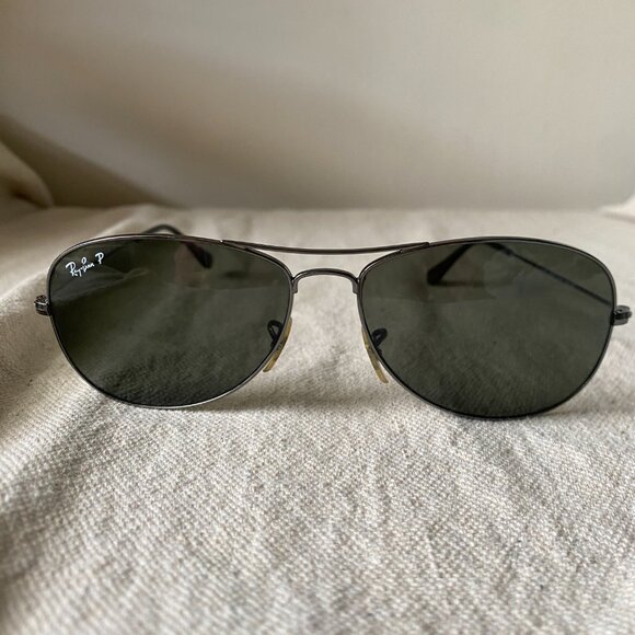 Ray-Ban Aviator Sunglasses Polarized Black Lens with Gunmetal Frame
